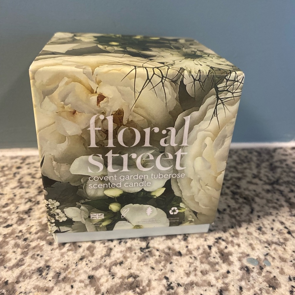 Floral Street Covent Garden Tuberose Scented Candle